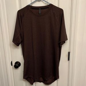 Lululemon, Drysense Short Sleeve, Large, Maroon